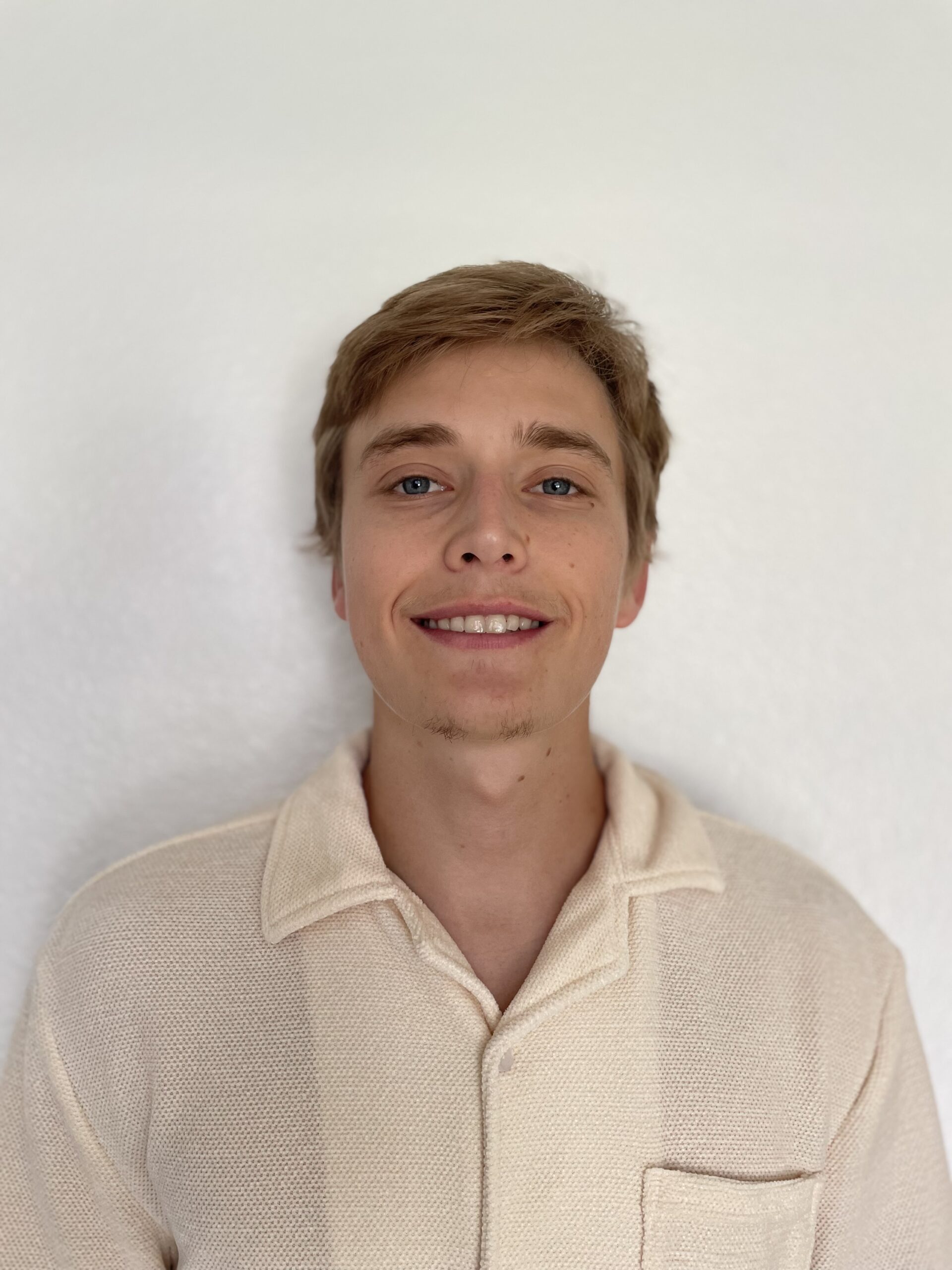 Julien Guarniere - Client Relations